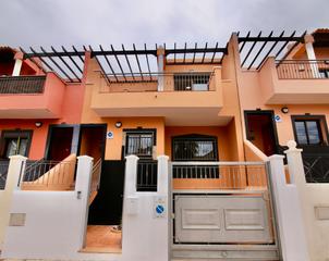 Maison jumelée à Calle las jarcias 24. Adosado reformado en el galeón