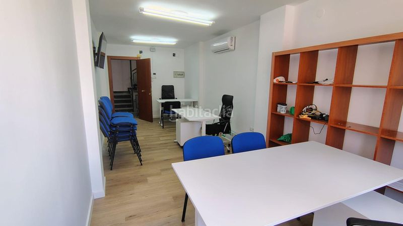 Foto bf95e5e8-fd7d-4207-ab31-a03e671b9770. Miete büro mit heizung in Centro Histórico Málaga