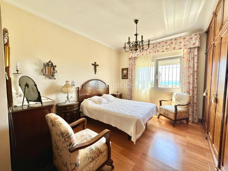 Foto 0c1d1e6d-eb00-462f-80e3-c4612199d65e. Chalet avec parking dans La Cala del Moral Rincón de la Victoria