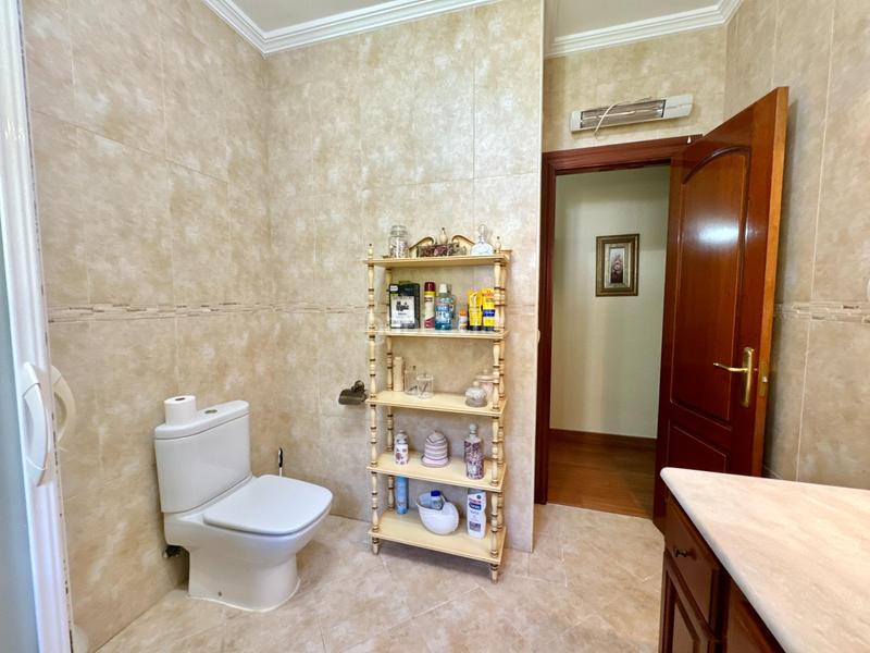 Foto 6b444975-0ded-4492-ae23-4a723312812c. Chalet con parcheggio in La Cala del Moral Rincón de la Victoria