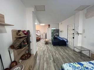 Etagenwohnung in La Victoria. Situado a escasos 2 minutos caminando de plaza de la merced