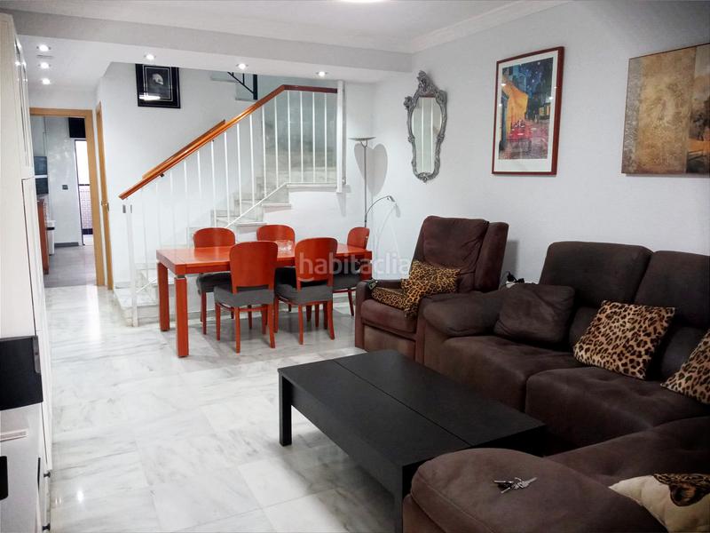 Foto 72b4bff4-ce8a-441f-9333-2fc05da29e1e. Casa adosada precioso chalet adosado en conde ureña con garaje. en Málaga