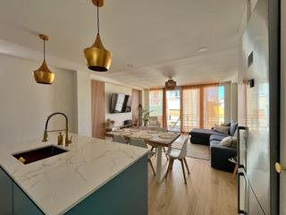 Location Appartement à La Victoria. Alquiler por temporada  piso reformado en la victoria octubre  j