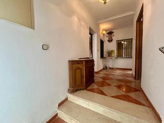 Casa a Los Castillejos - La Trinidad. Amplia casa para reformar en el corazón de la ciudad