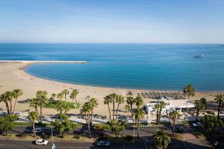 Apartament a Paseo Marítimo Oeste - Pacífico. Fantástico apartamento con terraza y piscina a 5 minutos de la p