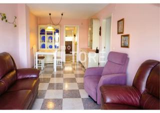 Appartement à Los Guindos - Parque Mediterráneo - Santa Paula. Magnífico piso para actualizar con plaza de garaje