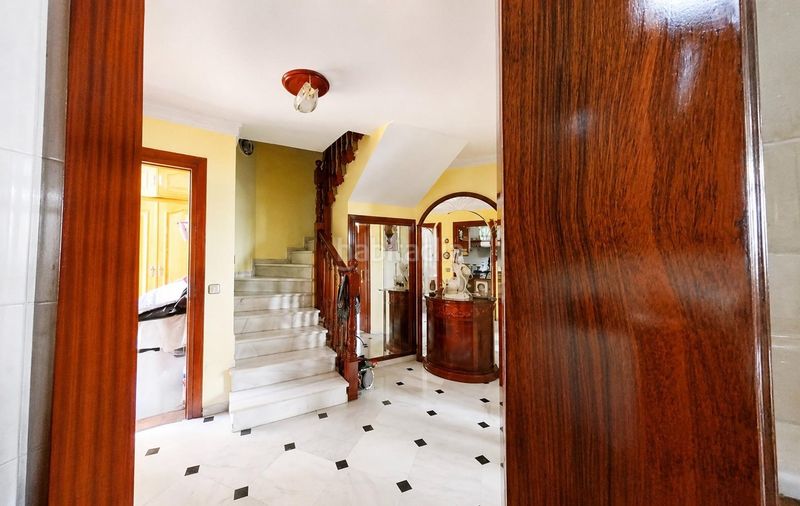 Foto b96b1b36-21ee-413a-92c5-e4b59aba3712. Casa adossada amb aparcament piscina a Conde de Ureña Málaga
