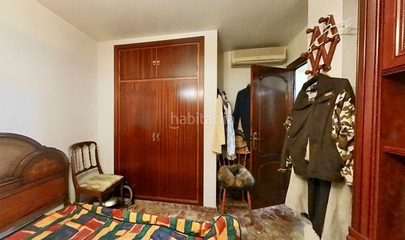 Foto efd7ec40-8a4c-4f48-8260-1a68ea87a3d3. Casa adossada amb aparcament piscina a Conde de Ureña Málaga