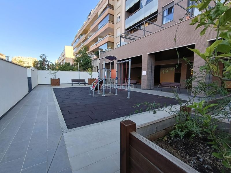 Foto 63c9def6-e4fb-4c13-b563-be63999ffabc. Flat with parking pool in Paseo Marítimo Oeste - Pacífico Málaga