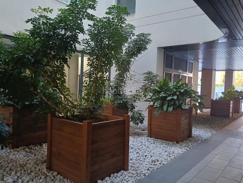 Foto f4a1eceb-560a-412b-9c3f-2c1a7f0ed0a6. Flat with parking pool in Paseo Marítimo Oeste - Pacífico Málaga