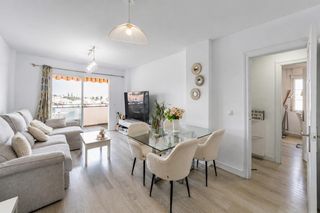 Etagenwohnung  Calle del azahar. Última planta con terraza y vistas al mar  garaje y piscina  lis