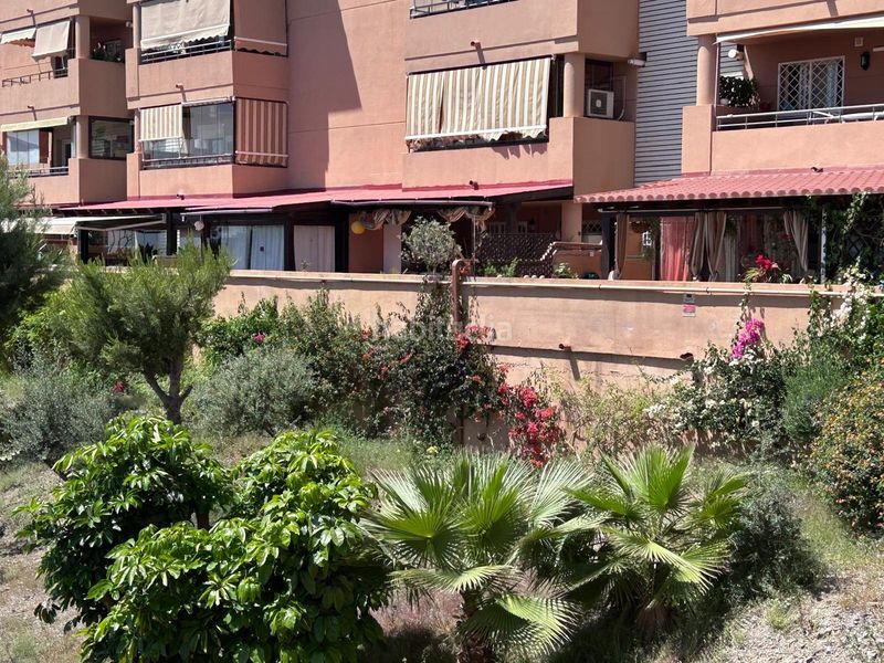Foto e0142667-77a0-468a-9b75-5e6376c07901. Pis amb aparcament piscina a Miraflores del Palo Málaga