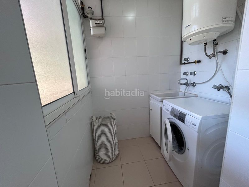 Foto ec7ffb3d-84ea-44ed-b4d7-1e5d08ce08d7. Pis amb aparcament piscina a Miraflores del Palo Málaga