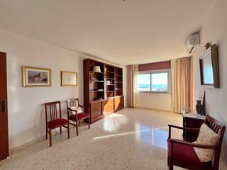 Pis a La Cala del Moral. Amplio piso de 3 dormitorios  con vistas al mar, terrazas en urb