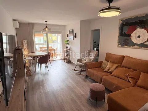 Foto c204c6d3-0233-40ce-a589-c0bed5366e74. Apartament amb aparcament a Centro ciudad Fuengirola