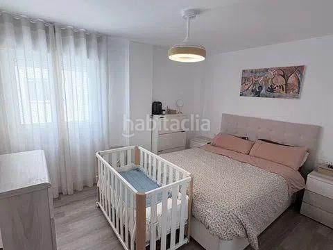 Foto e91d2e0c-f2a4-46eb-864e-f0e1672913bc. Apartament amb aparcament a Centro ciudad Fuengirola