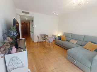 Alquiler Piso en El Molinillo - Capuchinos. Apartamento en alquiler vivienda habitual