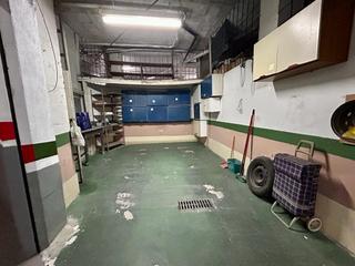 Aparcament cotxe a El Palo. Garaje local en el palo