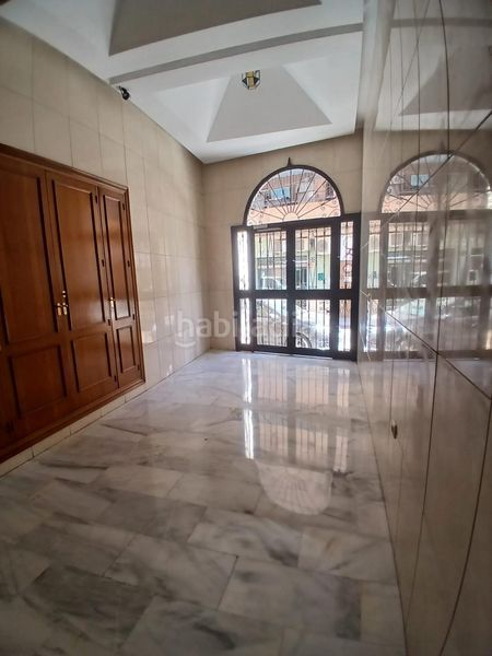 Foto 0b7f4c8b-ba05-44f0-9ab7-42df005403cc. Rent flat with parking in La Trinidad Málaga