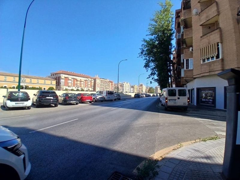 Foto 201fcf23-6948-46d8-95d3-160a139ed7b4. Rent flat with parking in La Trinidad Málaga