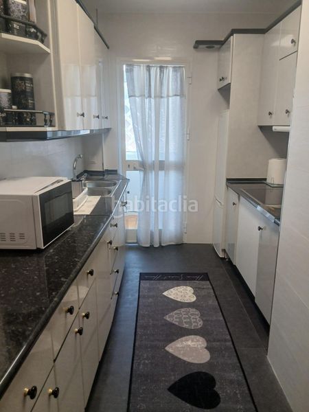 Foto ee26dc04-966c-40d0-aa66-aa8f1a7812f9. Rent flat with parking in La Trinidad Málaga