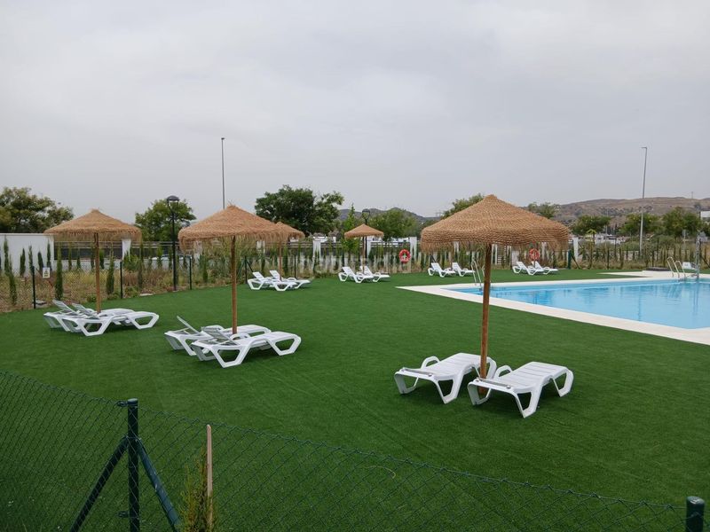 Foto 0f3fb964-de3f-49a8-a90b-3912612b8d10. Pis amb aparcament piscina a Santa Isabel Málaga