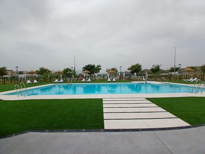 Foto da60b97c-194f-4c25-8b97-3ab5f2126891. Pis amb aparcament piscina a Santa Isabel Málaga