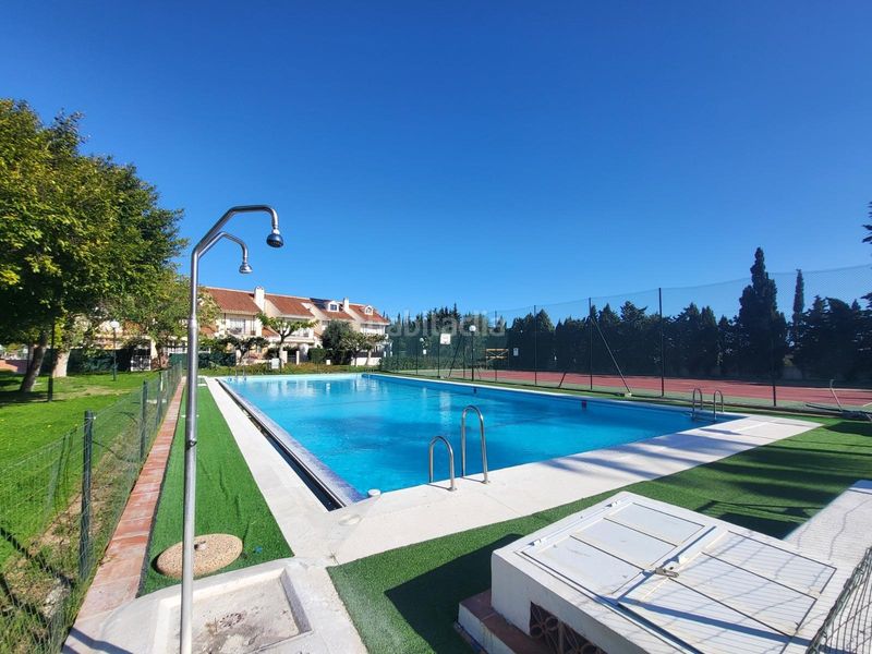 Foto 256a5fd5-b6d0-499c-b78e-8677aa5468f6. Casa adossada amb aparcament piscina a Hispanidad - Vivar Téllez Vélez - Málaga