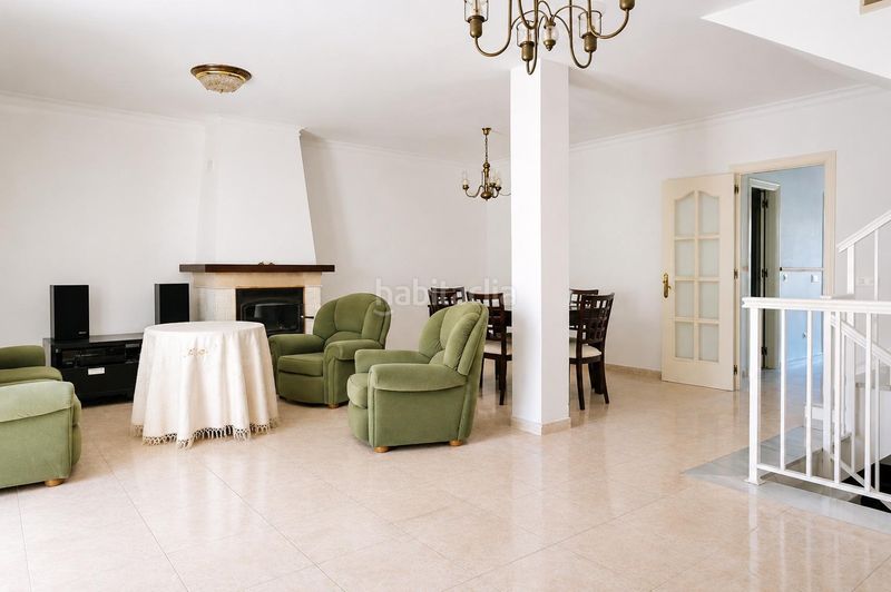 Foto bca8b333-5199-4836-b984-b0875b73fb6b. Casa adossada amb aparcament piscina a Hispanidad - Vivar Téllez Vélez - Málaga