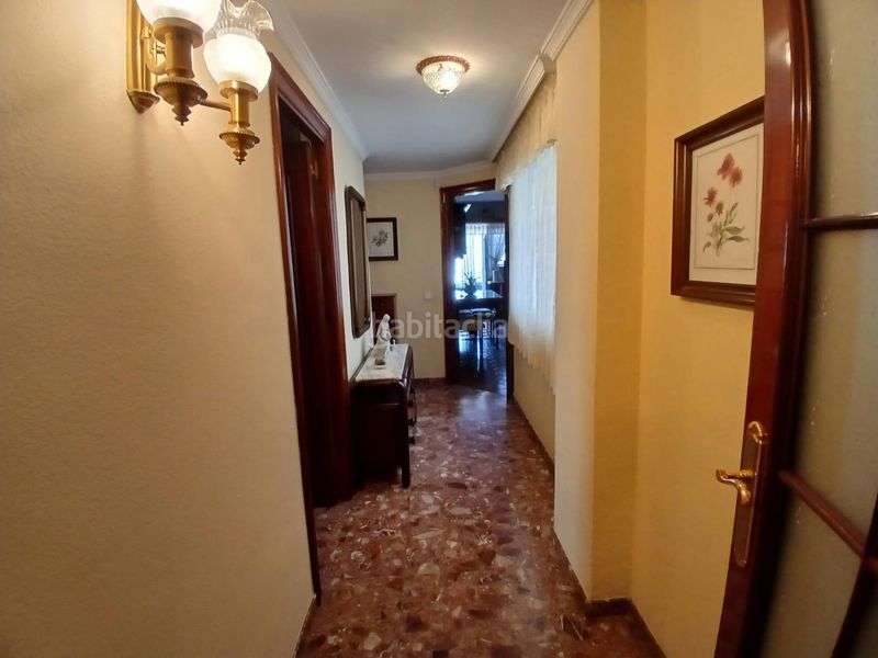Foto aa259233-2150-4388-8b64-265c49d7b739. Piso amplio piso en el barrio de la victoria en Conde de Ureña Málaga