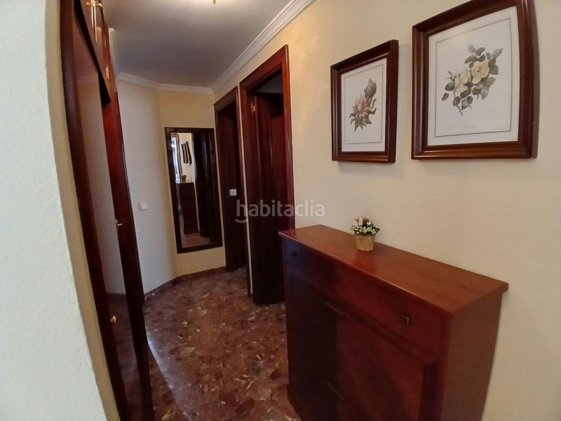 Foto d771491c-58e3-43f2-8428-3ce72e27f40e. Piso amplio piso en el barrio de la victoria en Conde de Ureña Málaga