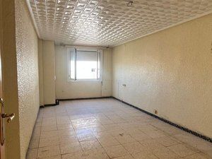Pis  Calle lepanto 7. Piso en venta en sax