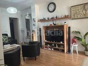 Foto 7775e774-1f7d-4fcb-bf76-57fc2f97f7aa. Piso en calle pablo picasso 104 piso en venta en Fraternidad Elda
