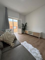 Rent Flat  Calle de rodrigo caro 3. Piso en alquiler alicante