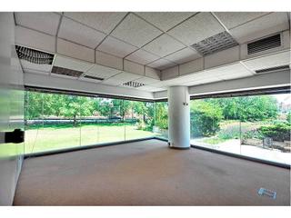 Miete Büro in Frederic mompou 3. Baix llobregat. a pi de estación trambaix