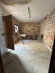 Maison jumelée à Poble Nou-Montiboli. Adosado con dos viviendas independientes y terraza de 60 m