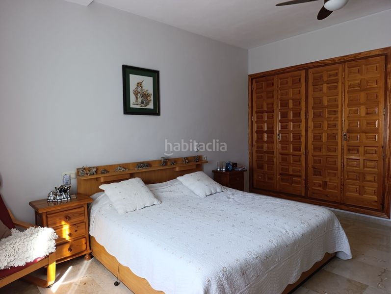 Foto d74db12b-edc0-456d-9174-53f62b002381. Casa chalet independiente con terraza y parcela edificable en entorno tranquilo en Orxeta