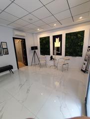 Local Comercial  Pati fosc. Oportunidad única local reformado con mucho encanto
