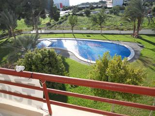 Apartament a Ferrocarril 5. Piso con piscina y garaje incluido