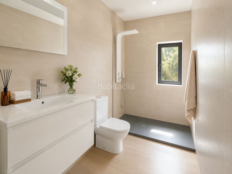 Foto 978f74f2-3660-40ab-b960-2dd75bd47804. Casa amb aparcament a Centre Figueres