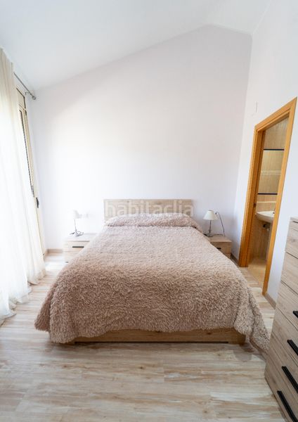 Foto e4c58da4-8b2b-42e7-b935-93d59a54ba8c. Casa adossada amb calefacció aparcament a Llacuna (La)