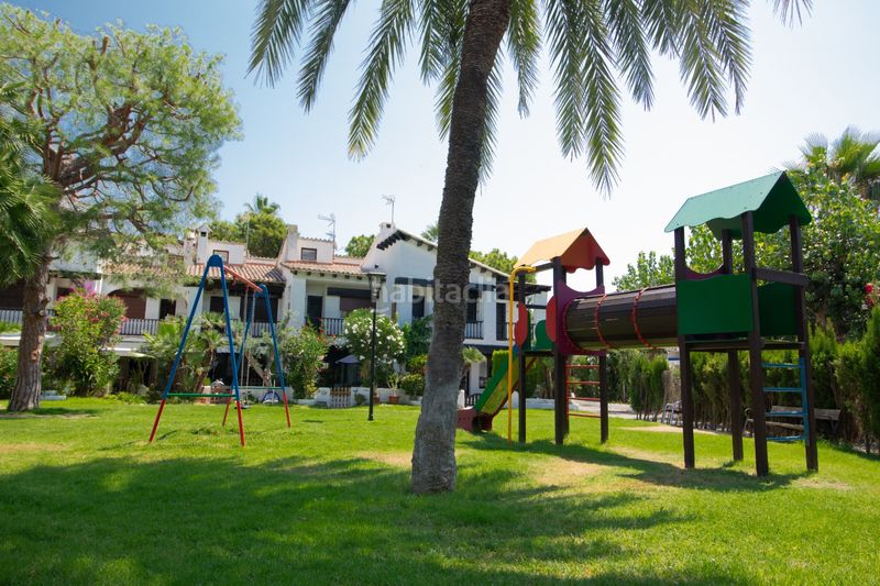 Foto 4797fa6d-67e2-49fa-91dd-f3299cbbc8fe. Casa amb calefacció aparcament piscina a Alorda Park Calafell