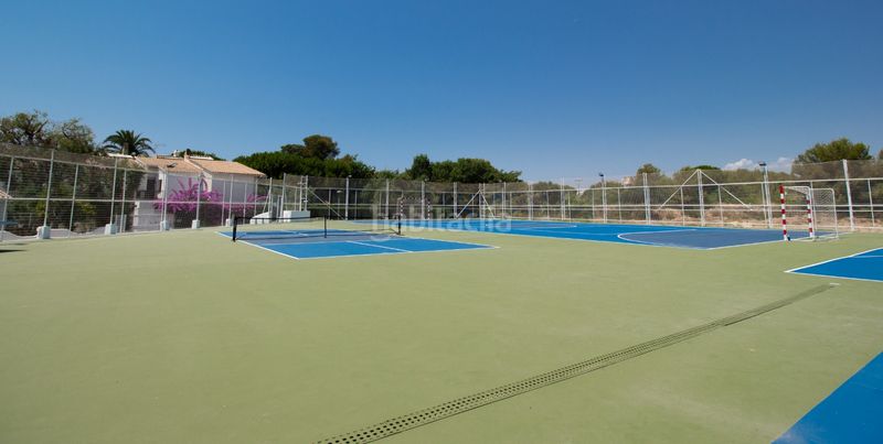 Foto 50297c6d-092f-4779-a46d-50c49e1e37ed. Casa amb calefacció aparcament piscina a Alorda Park Calafell