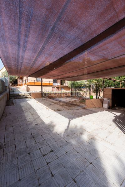 Foto f05a7674-0eb4-454a-a510-a22cef9c5e33. Casa amb aparcament piscina a Olesa de Montserrat