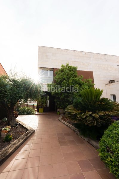Foto ba353d8a-d4ff-453a-bebf-32327750af02. Casa amb calefacció aparcament a La Bordeta Lleida