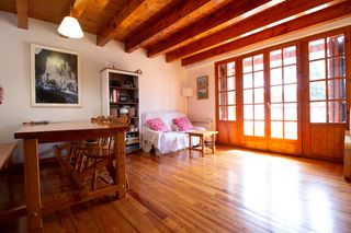 Casa adossada  Lloc la bastida. Casa d'estil pallarès a 3 minuts de sort, amb garatge i llar de