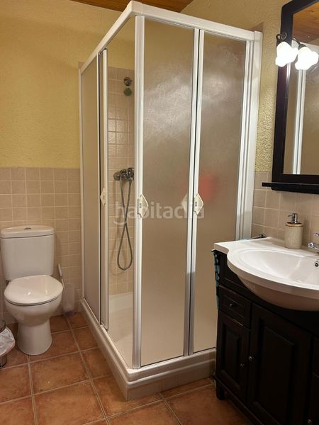 Foto f7e97edf-b8cf-4948-913a-0f63d67f8ebe. Casa amb calefacció a Alt Àneu
