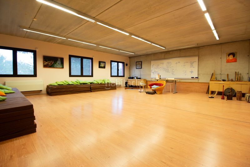 Foto 002b0d81-8a23-4351-9624-4c8ff22cdcea. Masia amb aparcament a Mieres