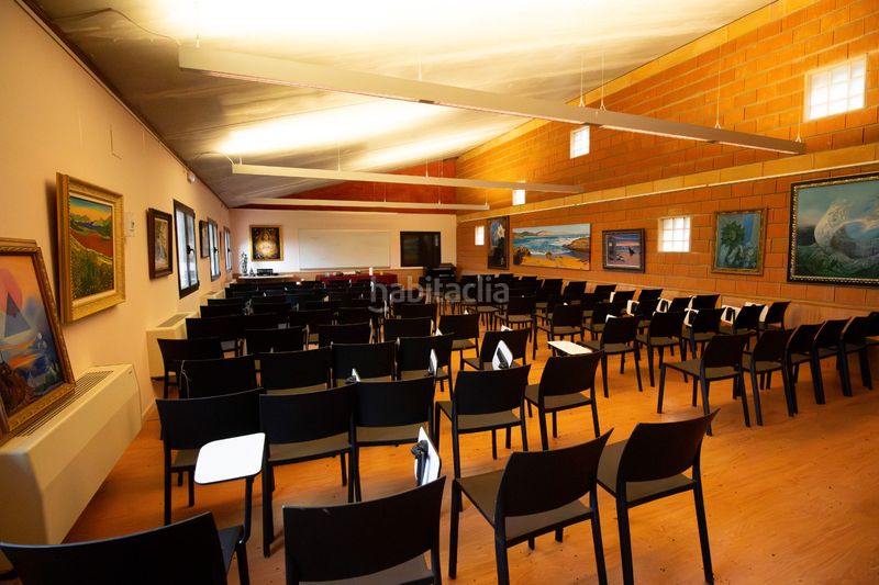 Foto 1f6d0c45-c5c7-4432-9bf2-7cad079a9f34. Masia amb aparcament a Mieres