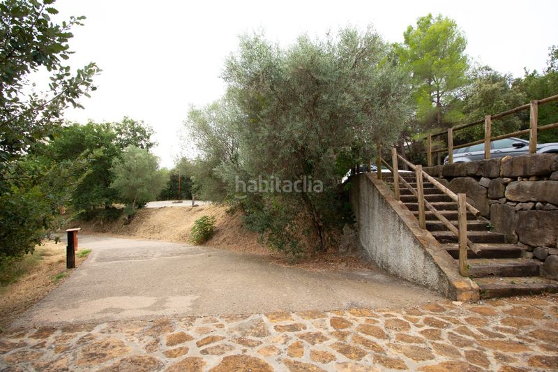 Foto b2dbf708-3298-4309-af14-3feebff13460. Masia amb aparcament a Mieres
